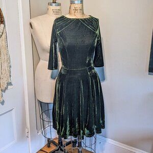 Unique Vintage Velvet Short 3/4 sleeve skater dress M